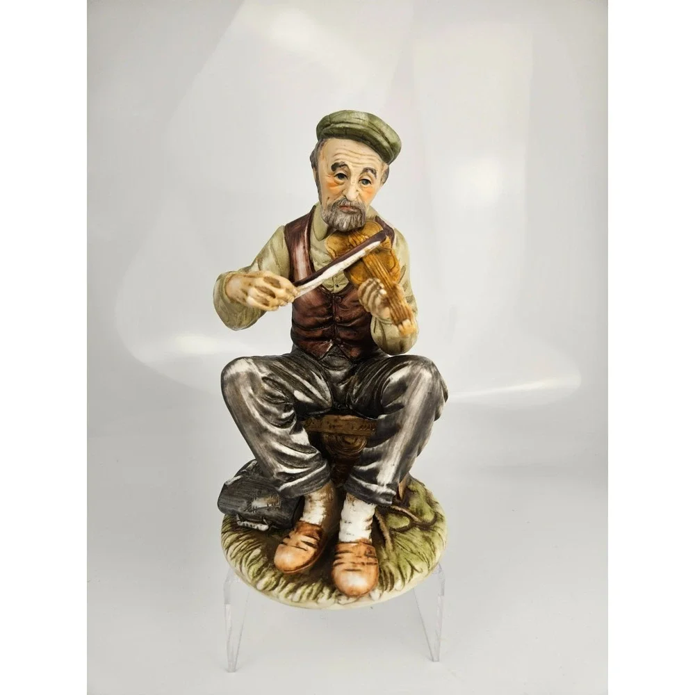 Vintage Violin Player Figurine Seated‎ Musician Rustic Village Scene